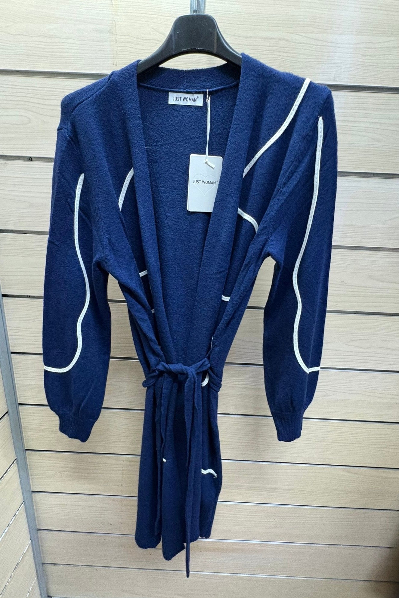 Cardigan Wave Accent